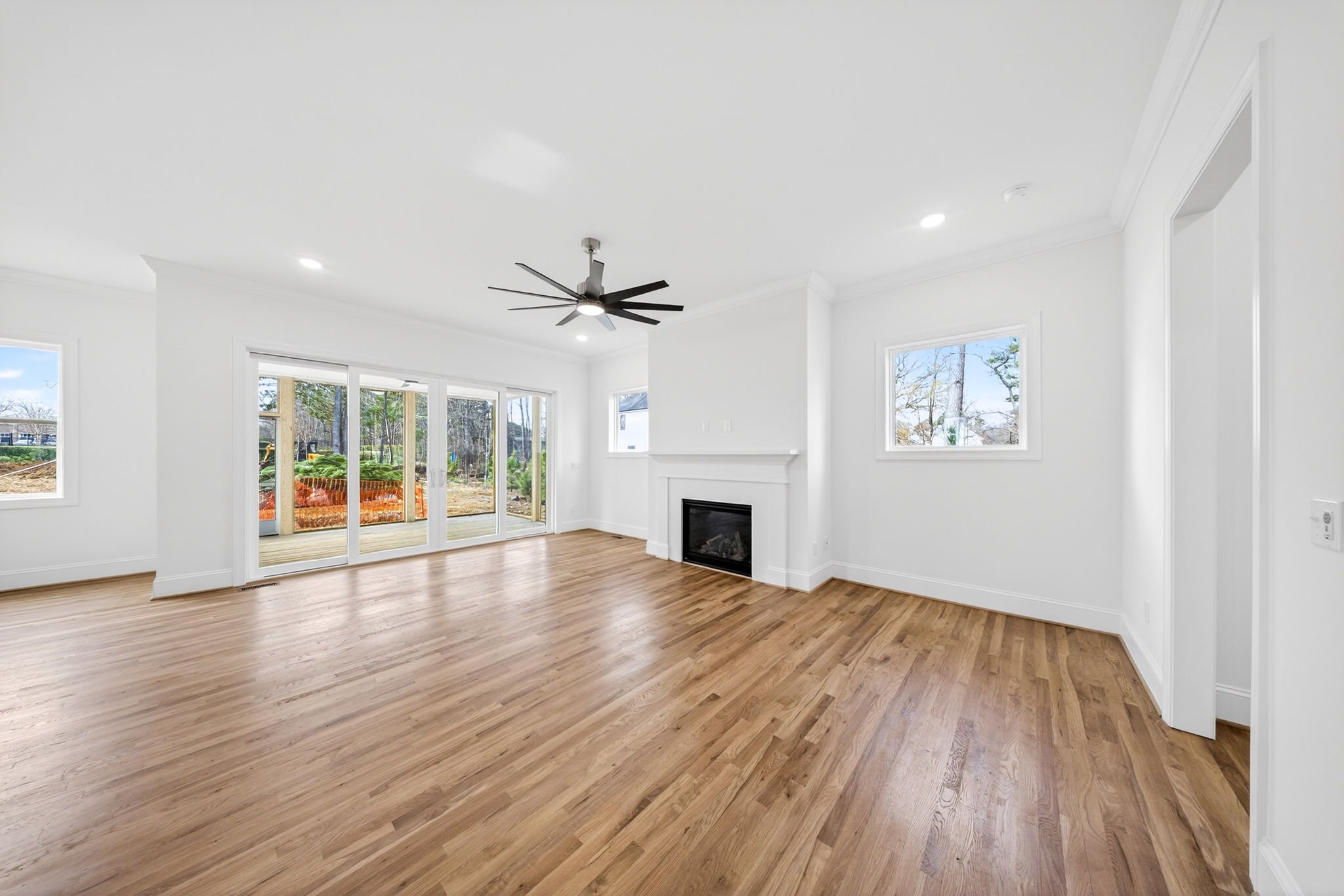 19-web-or-mls-2520 Prince Dr (30 of 59).jpg