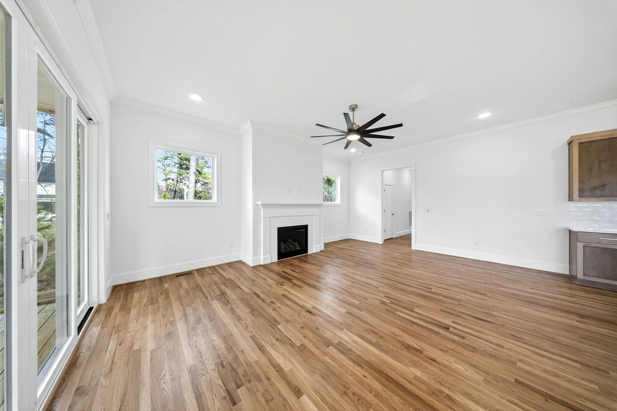 22-web-or-mls-2520 Prince Dr (33 of 59).jpg