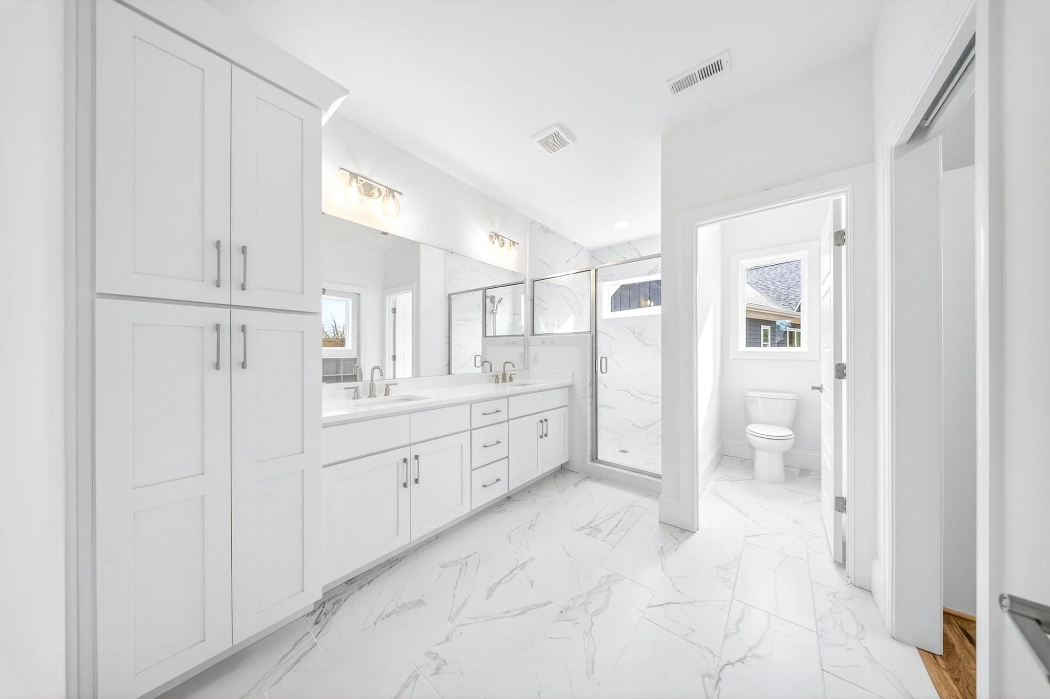 27-web-or-mls-2520 Prince Dr (1 of 59).jpg