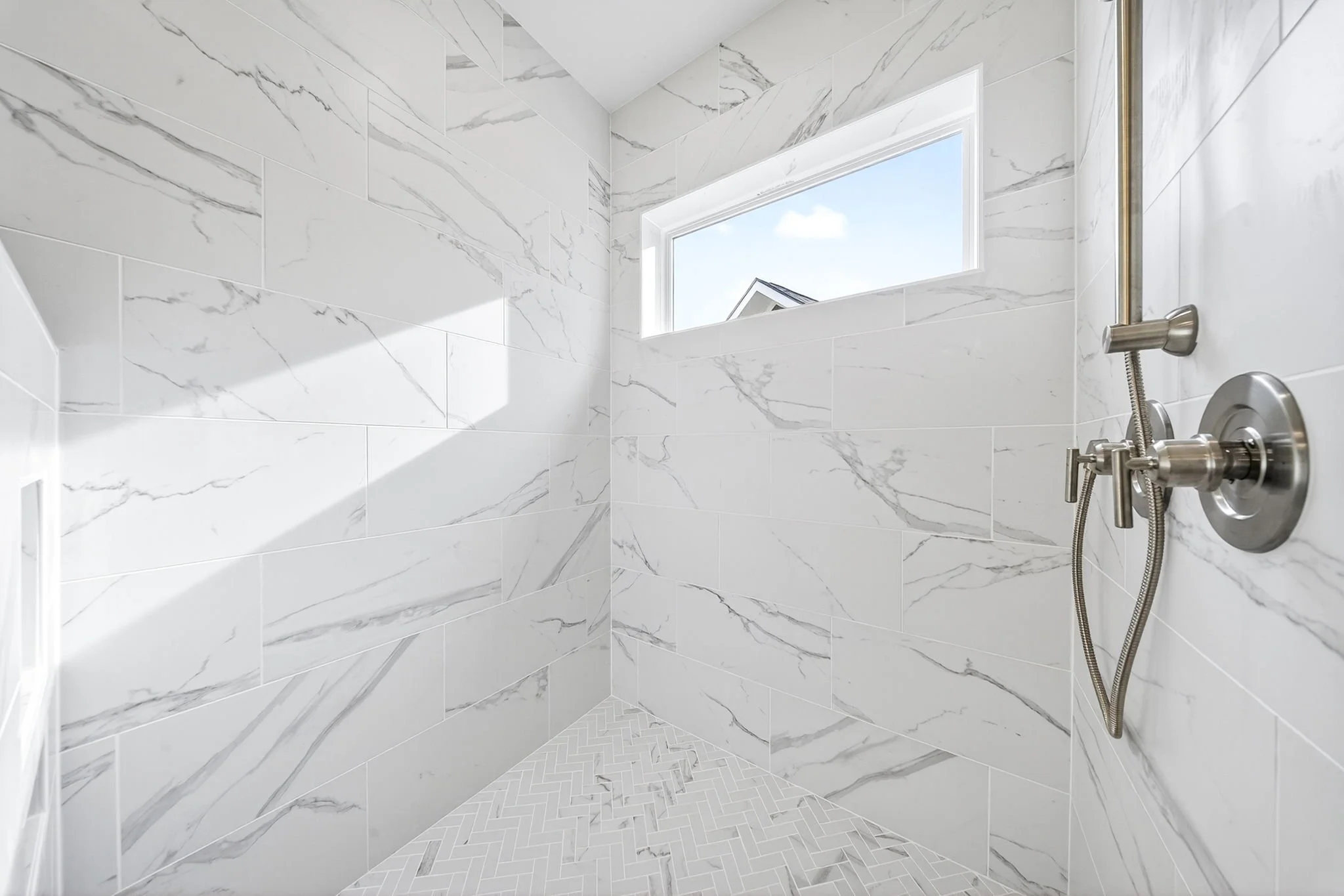 29-web-or-mls-2520 Prince Dr (3 of 59).jpg