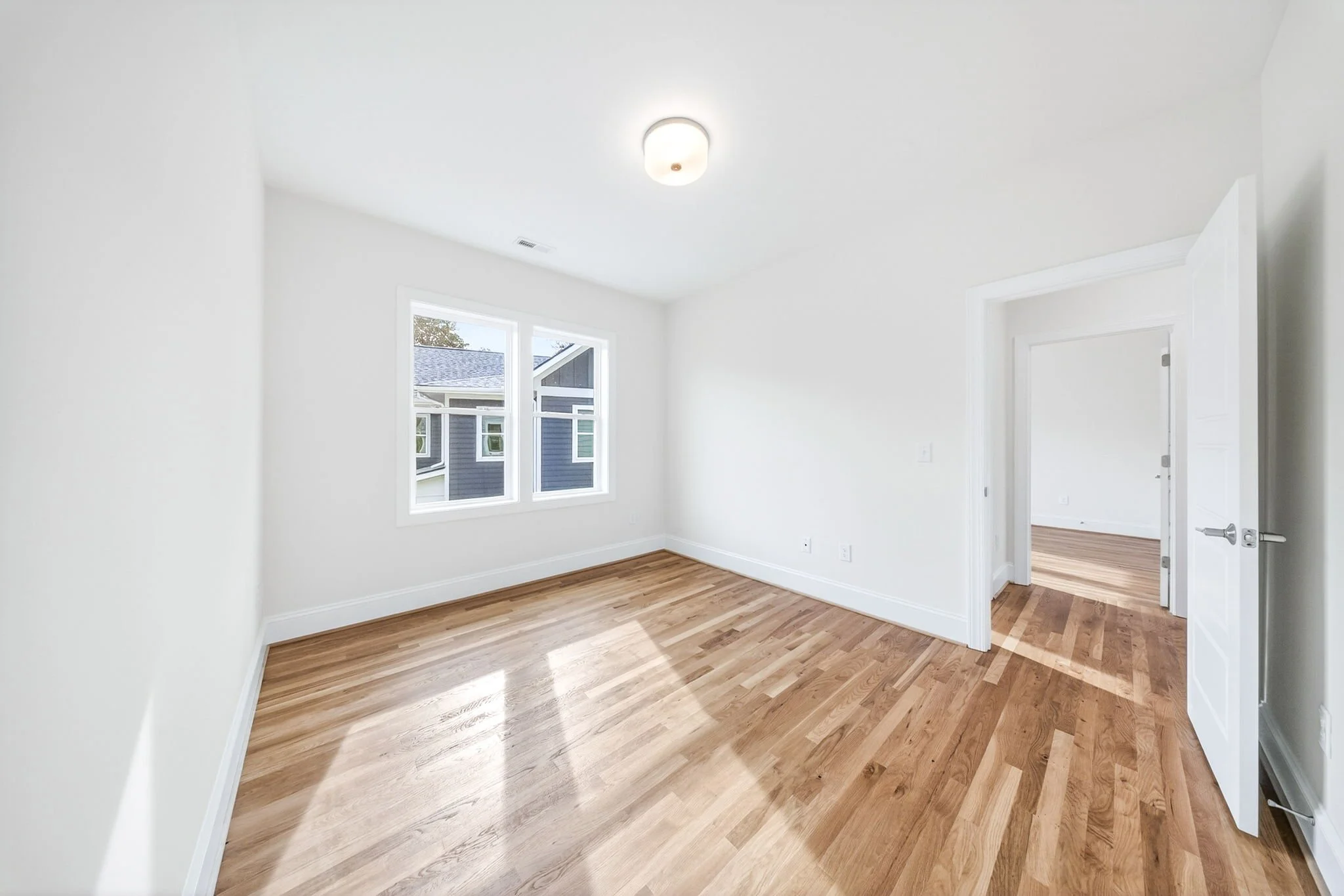 45-web-or-mls-2520 Prince Dr (50 of 59).jpg