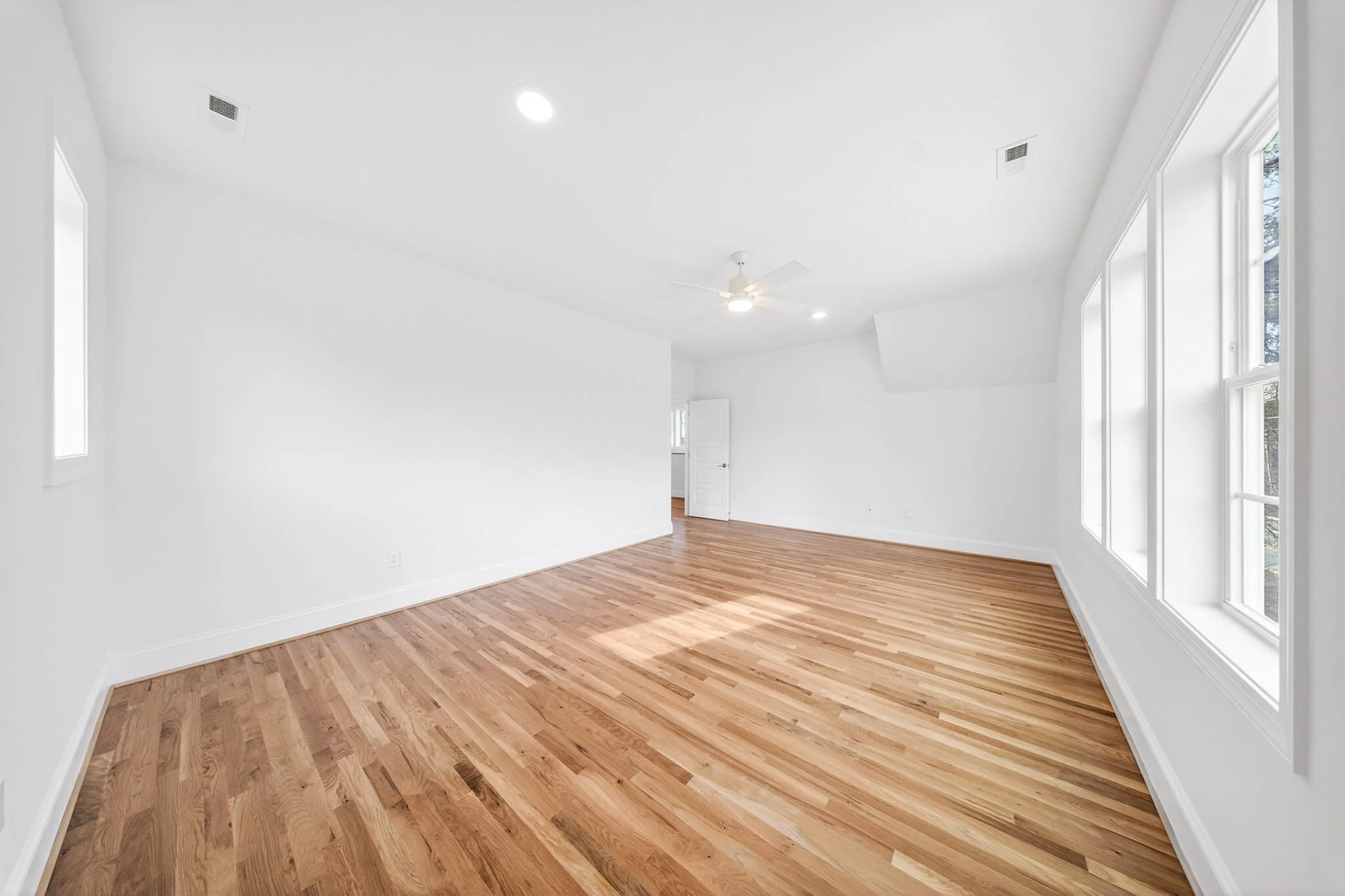 50-web-or-mls-2520 Prince Dr (55 of 59).jpg