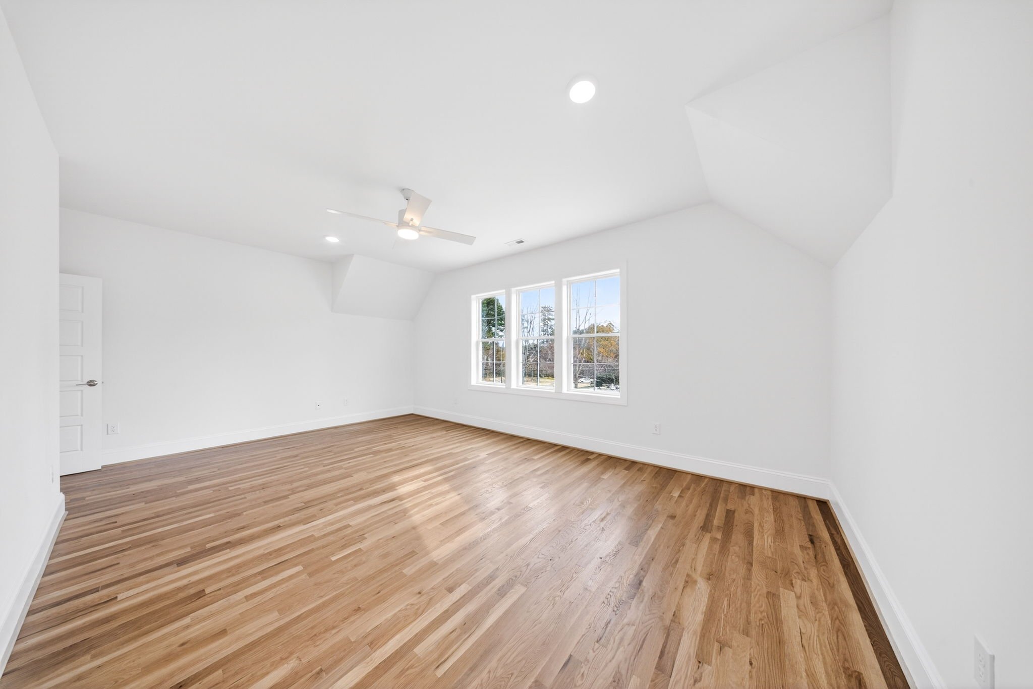 51-web-or-mls-2520 Prince Dr (56 of 59).jpg