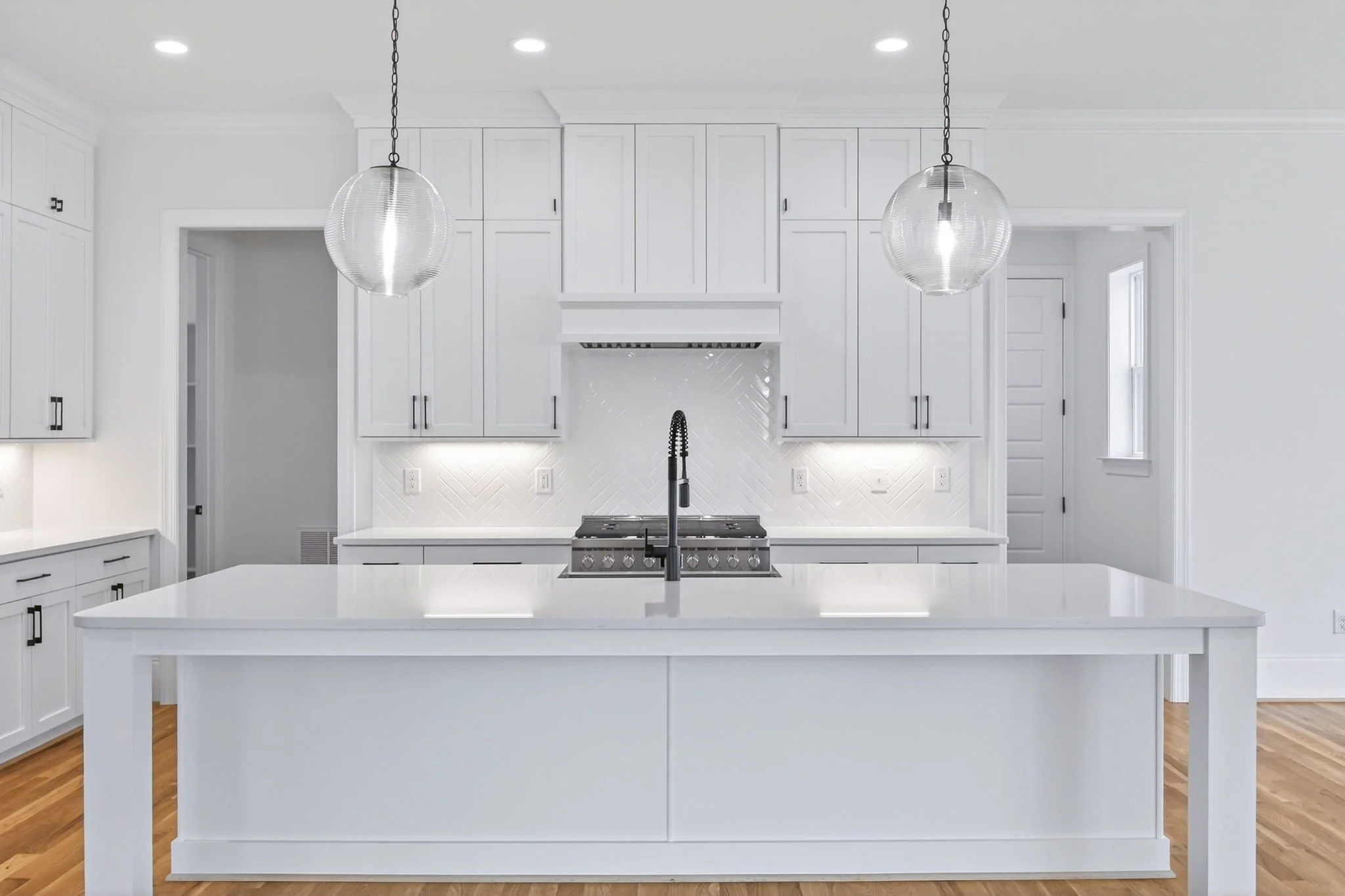 20-web-or-mls-7825 Penny Rd (12 of 70).jpg