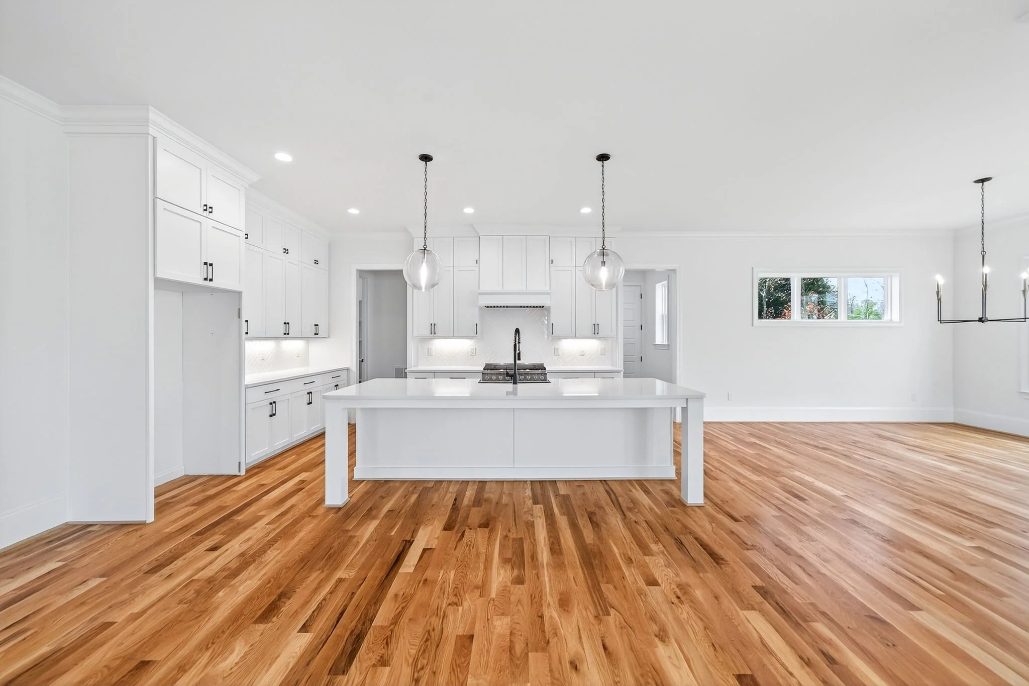 21-web-or-mls-7825 Penny Rd (13 of 70).jpg