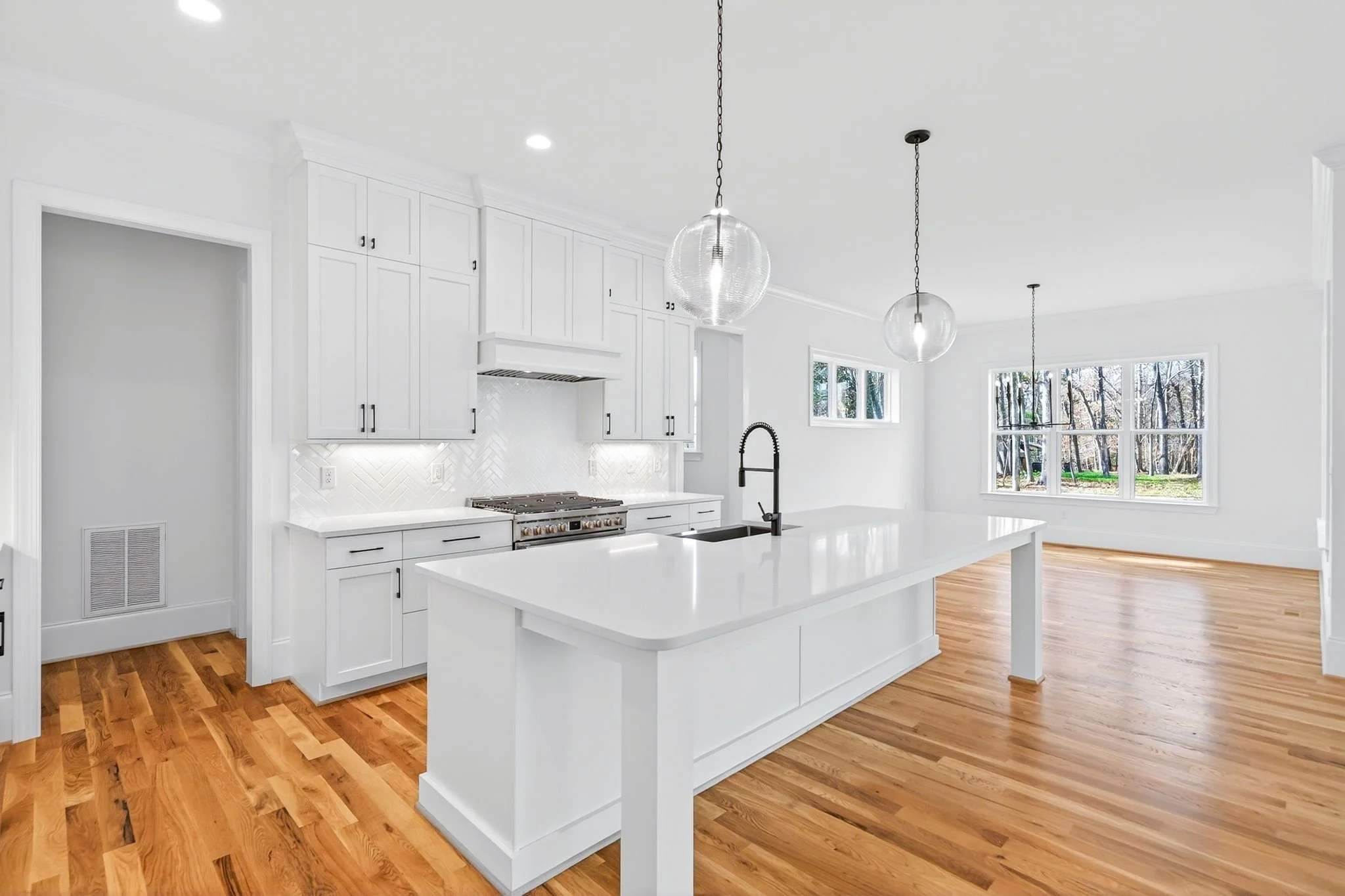 22-web-or-mls-7825 Penny Rd (14 of 70).jpg