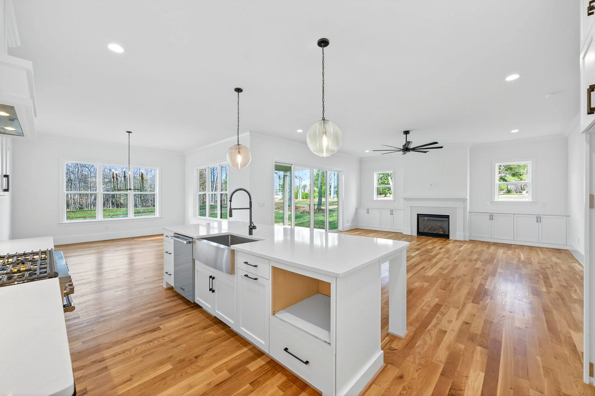 24-web-or-mls-7825 Penny Rd (16 of 70).jpg