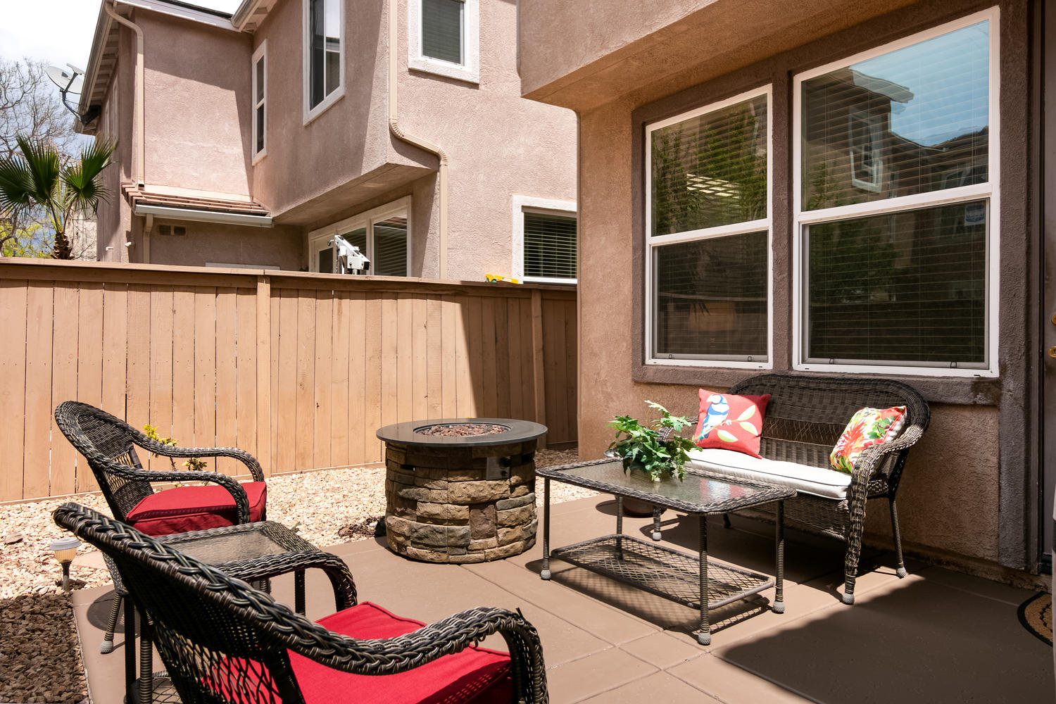 1043 Ambrosia St-large-027-29-Patio-1500x1000-72dpi.jpg