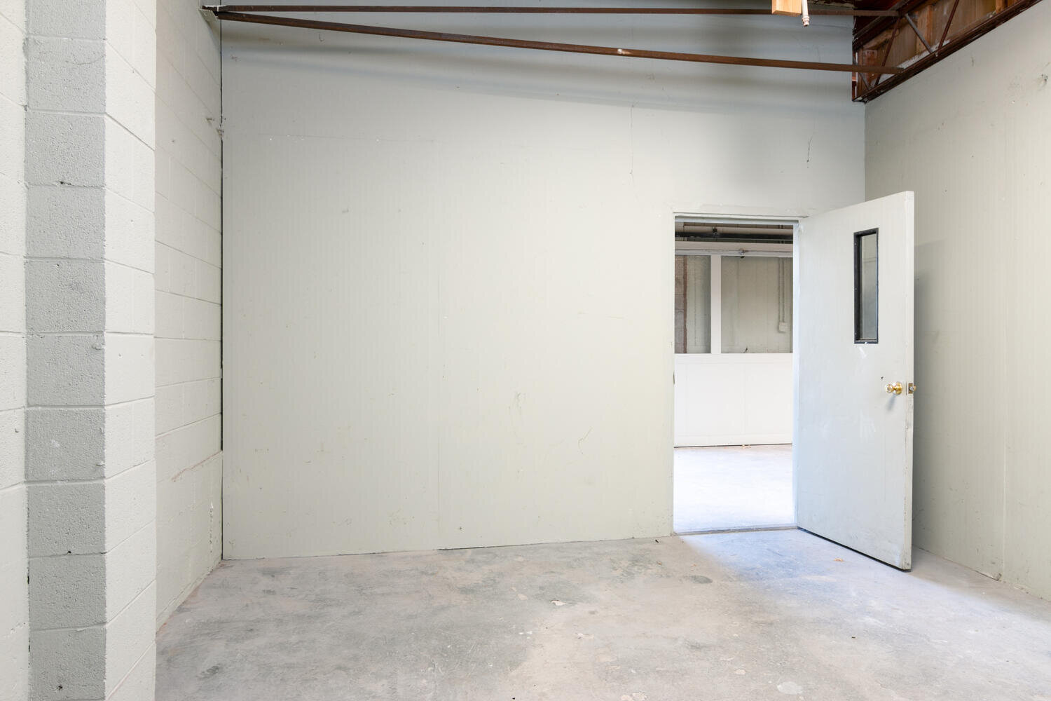 826 E Cota St-021-002-Storage Room-MLS_Size.jpg