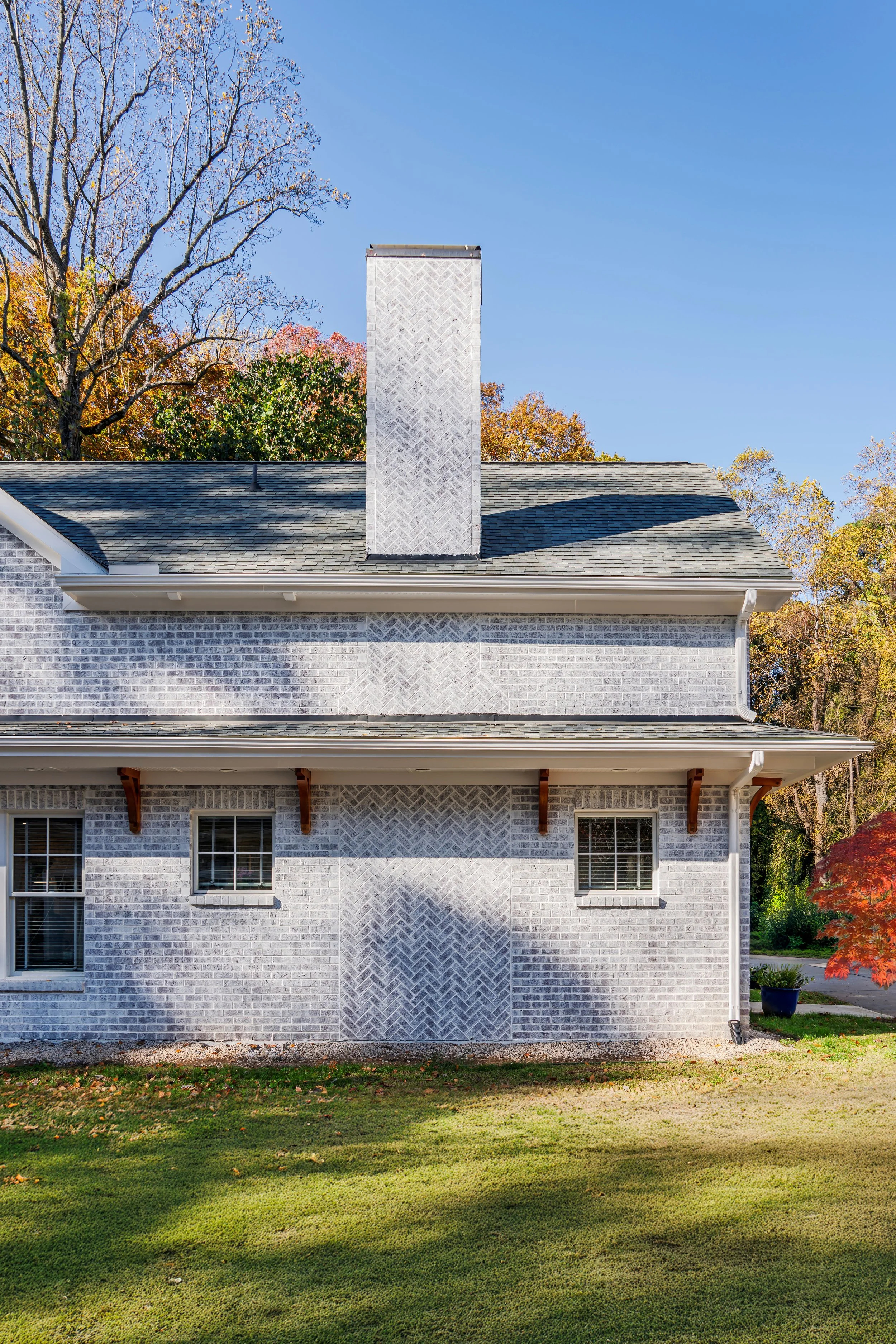 Jackson Residence - 110625 Exterior 08 small.jpg