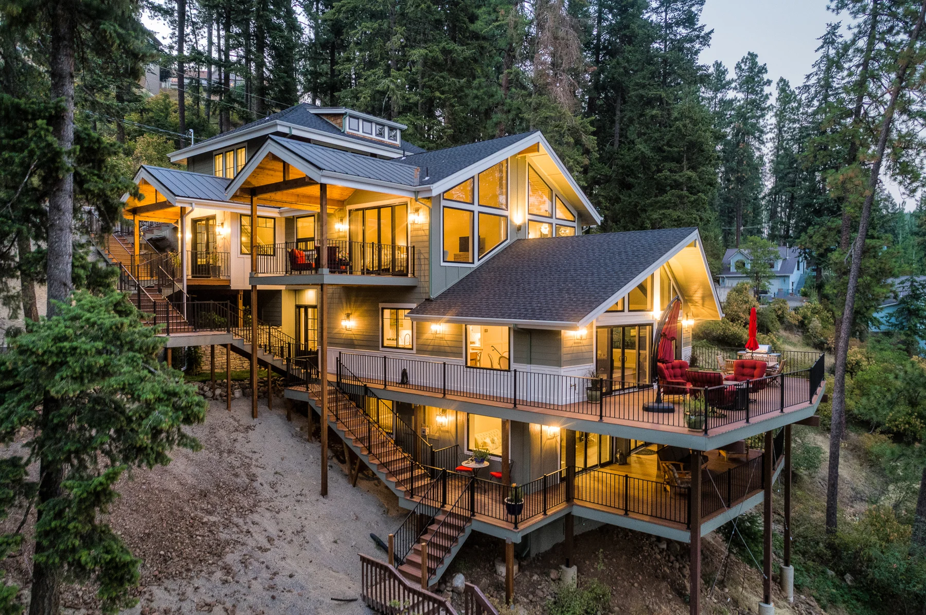 Twilight photos are a great way to make your listings really stand out!