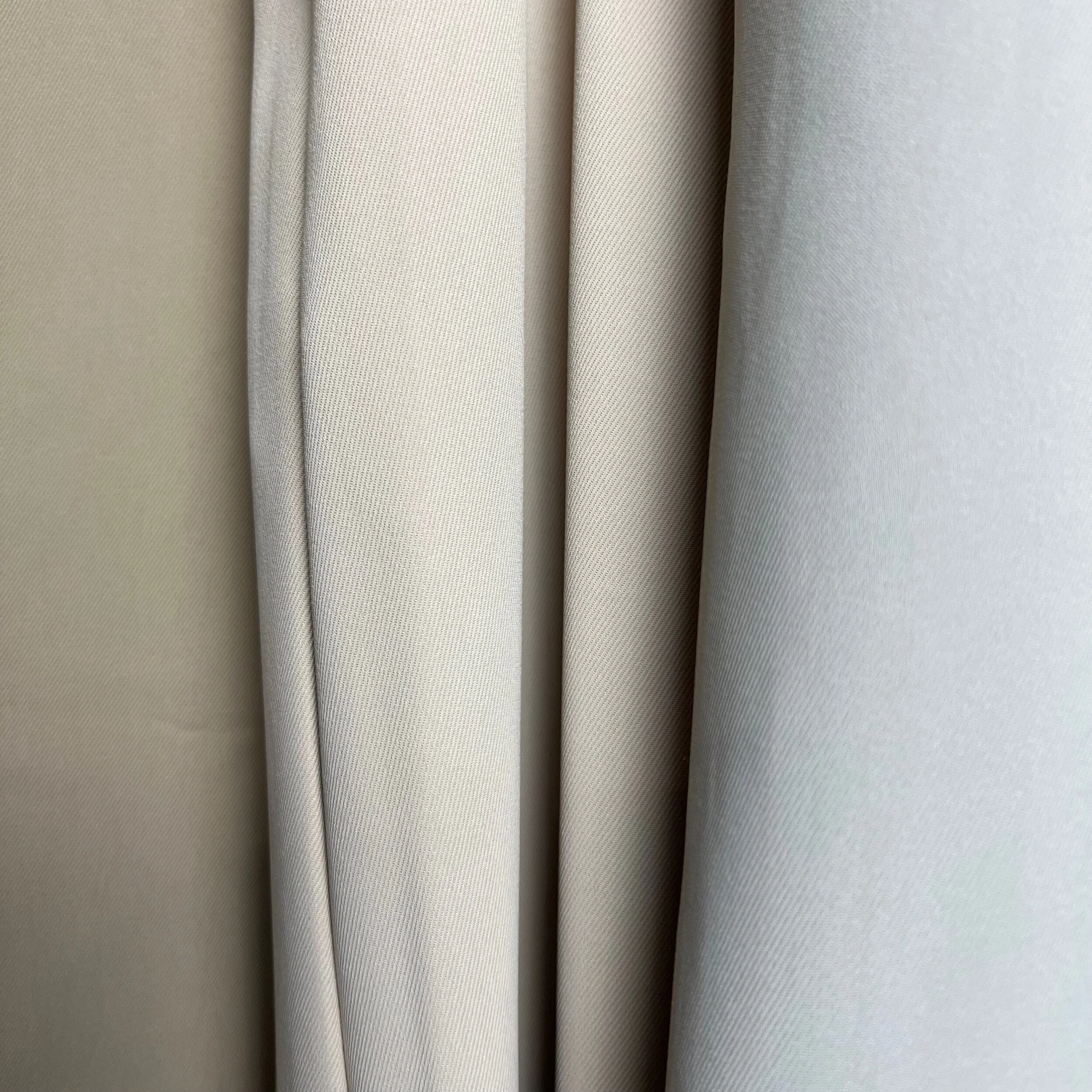 58A8F6BF-C5E7-4D61-9FF4-DC0BD13DC2B9