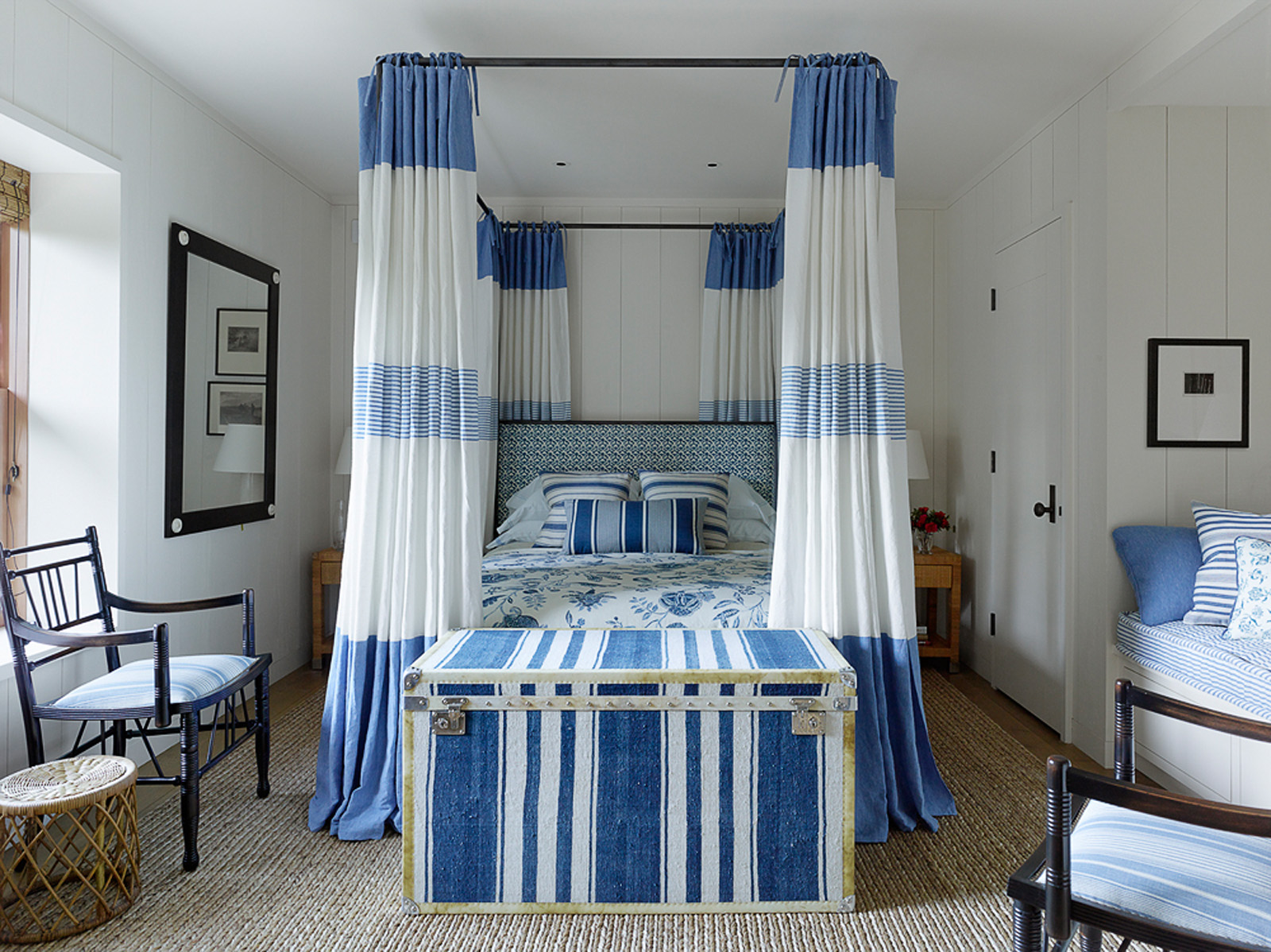 mark d sikes bedroom.jpg