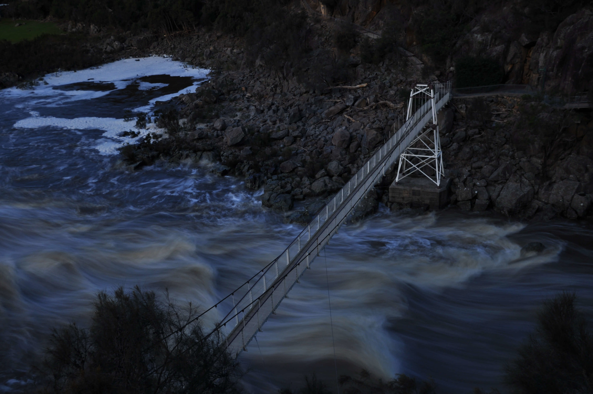 Cataract+Gorge+-+Alexandra+Suspension+Bridge.jpg