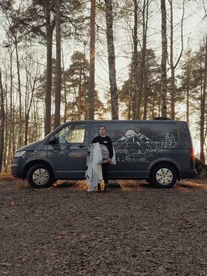 T&auml;n&auml; vuonna Suomeen arvioidaan tulevan kiinalaisista verkkokaupoista 50 miljoonaa pakettia. Siis Suomeen. Maahan, jossa on hurjasti taitavia ja ainutlaatuisia yritt&auml;ji&auml;, jotka tahtoo tehd&auml; tuotteita kotimaisille kuluttajille 