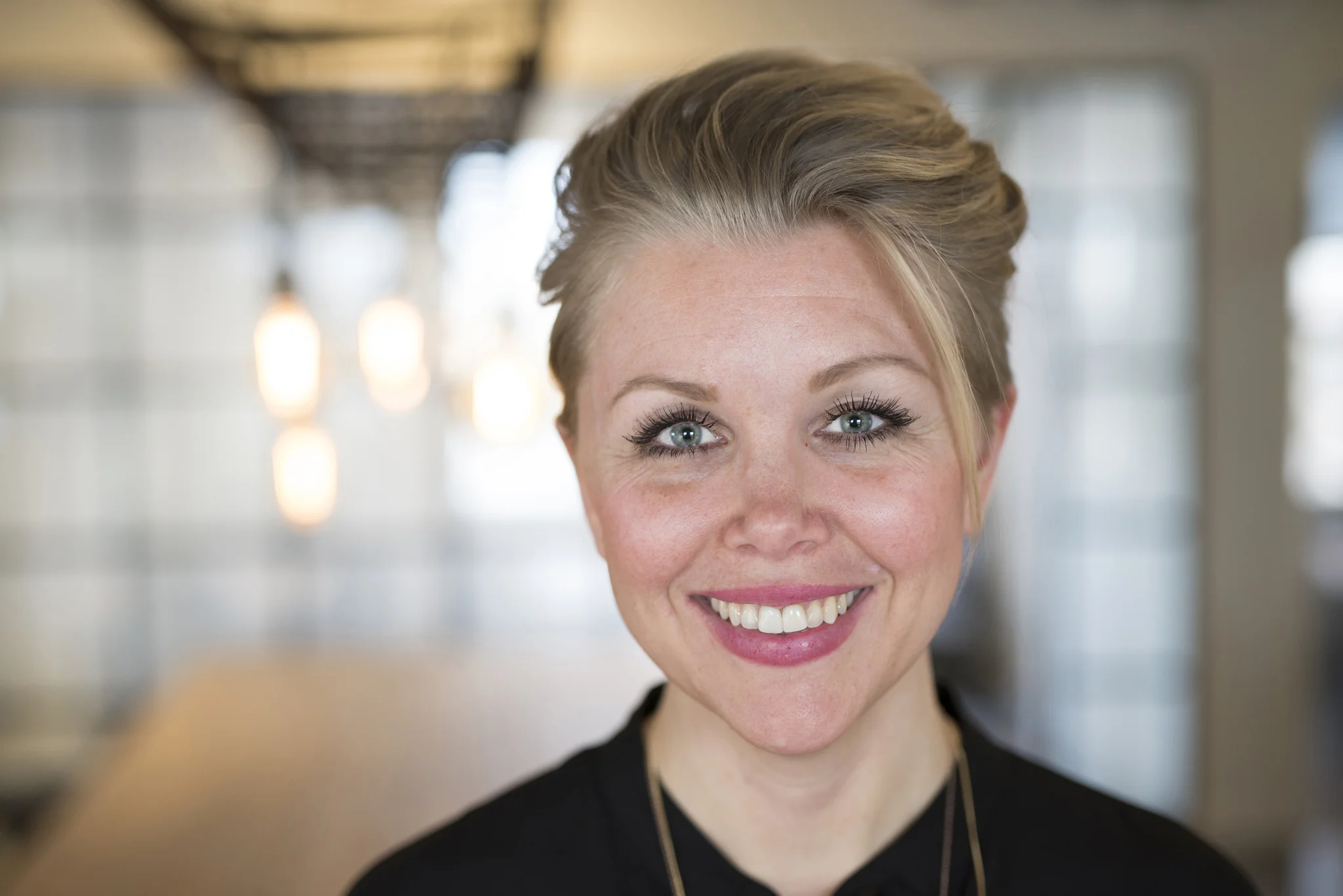 Tina Lindahl__Moment design_Företagsporträtt_FotografPiaGyllin164.jpg