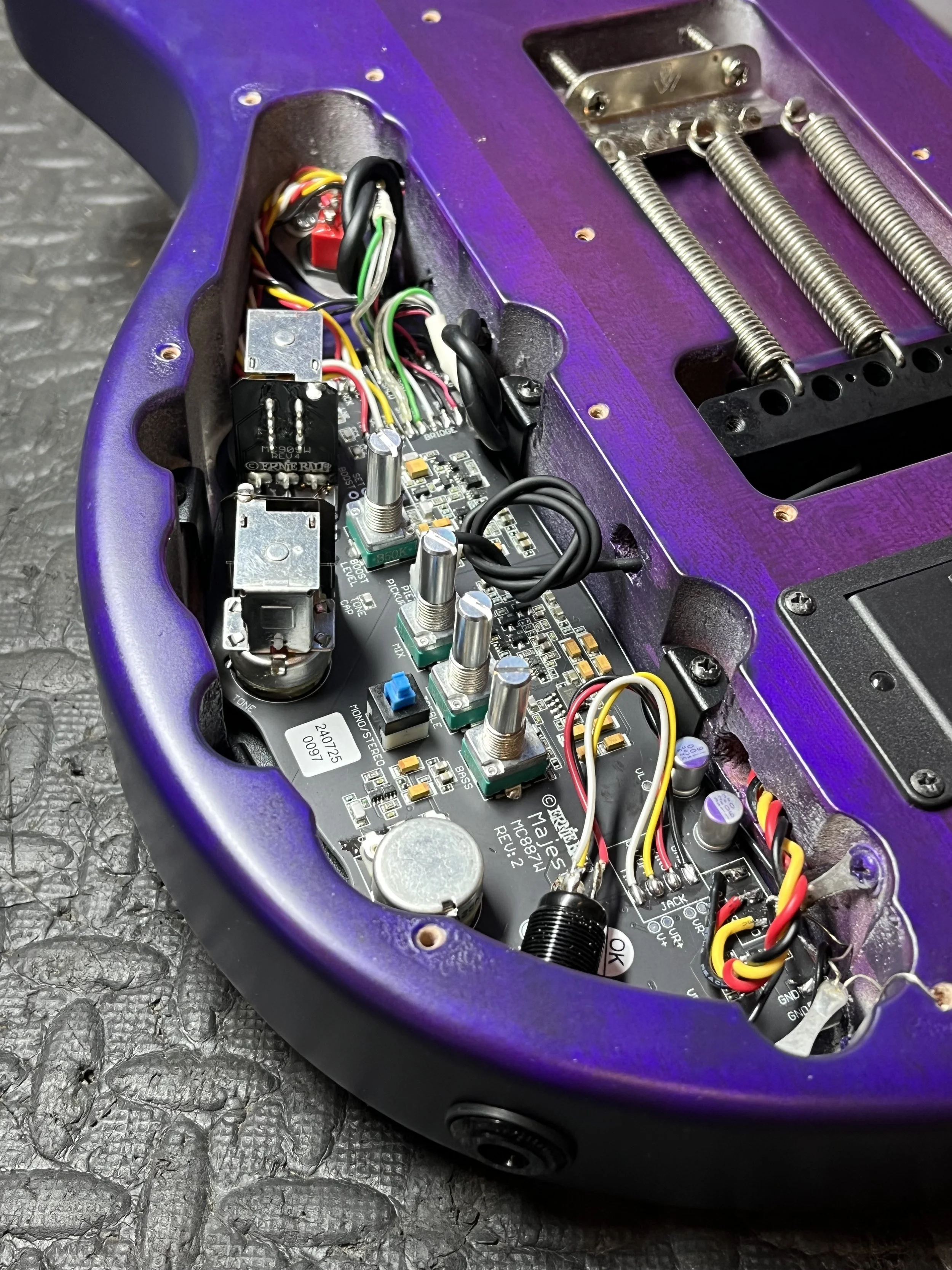 Ernie Ball Majesty Wiring Upgrade.jpeg