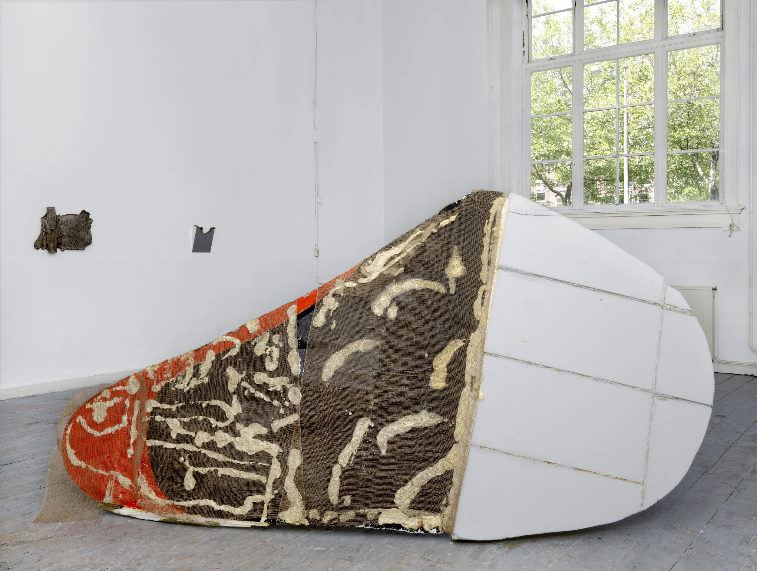 No title, 2017-2019, foam, paper-maché, cob, jute and wire, 400x100x190 cm