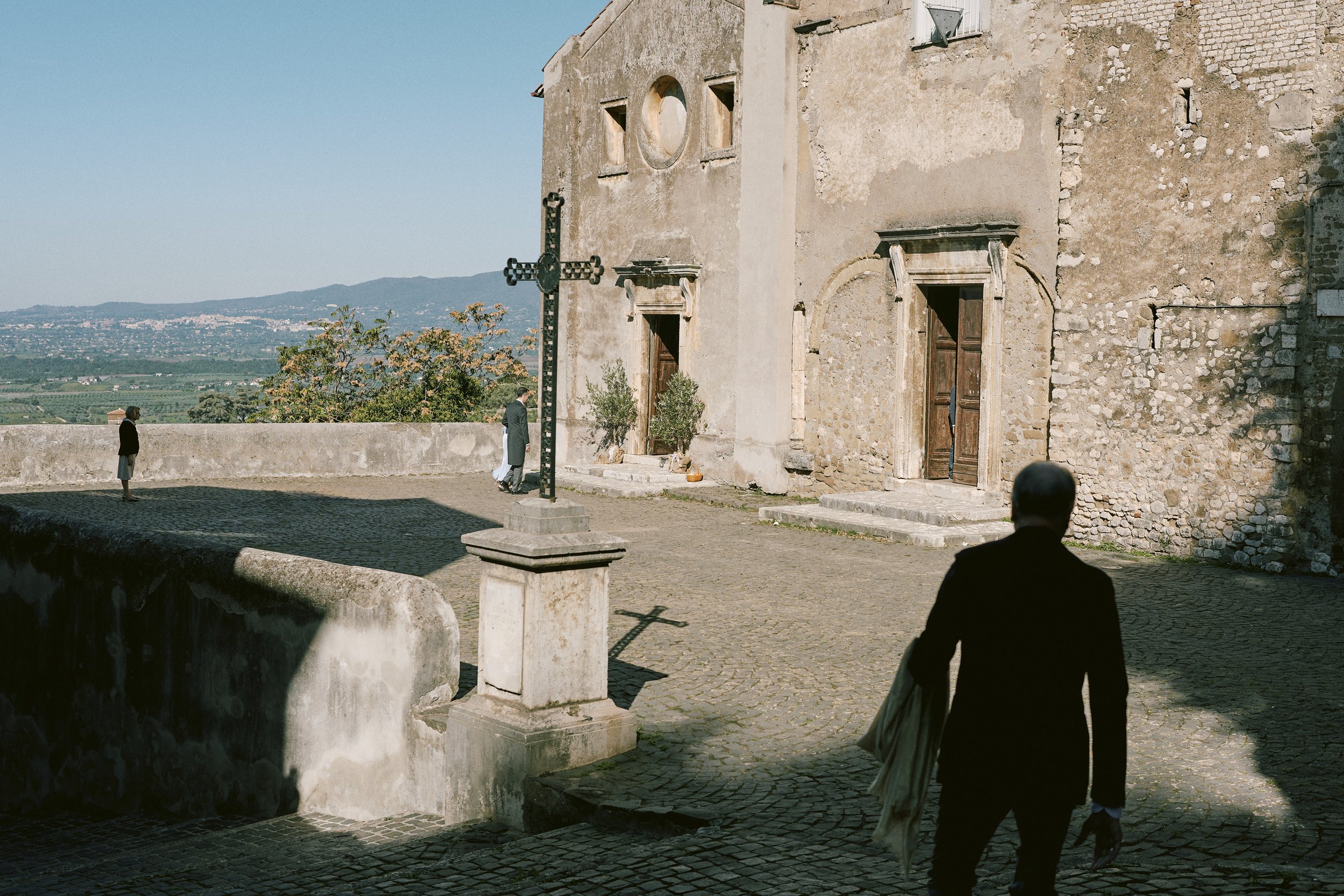 Vicky e Fra chiesa 28.jpg
