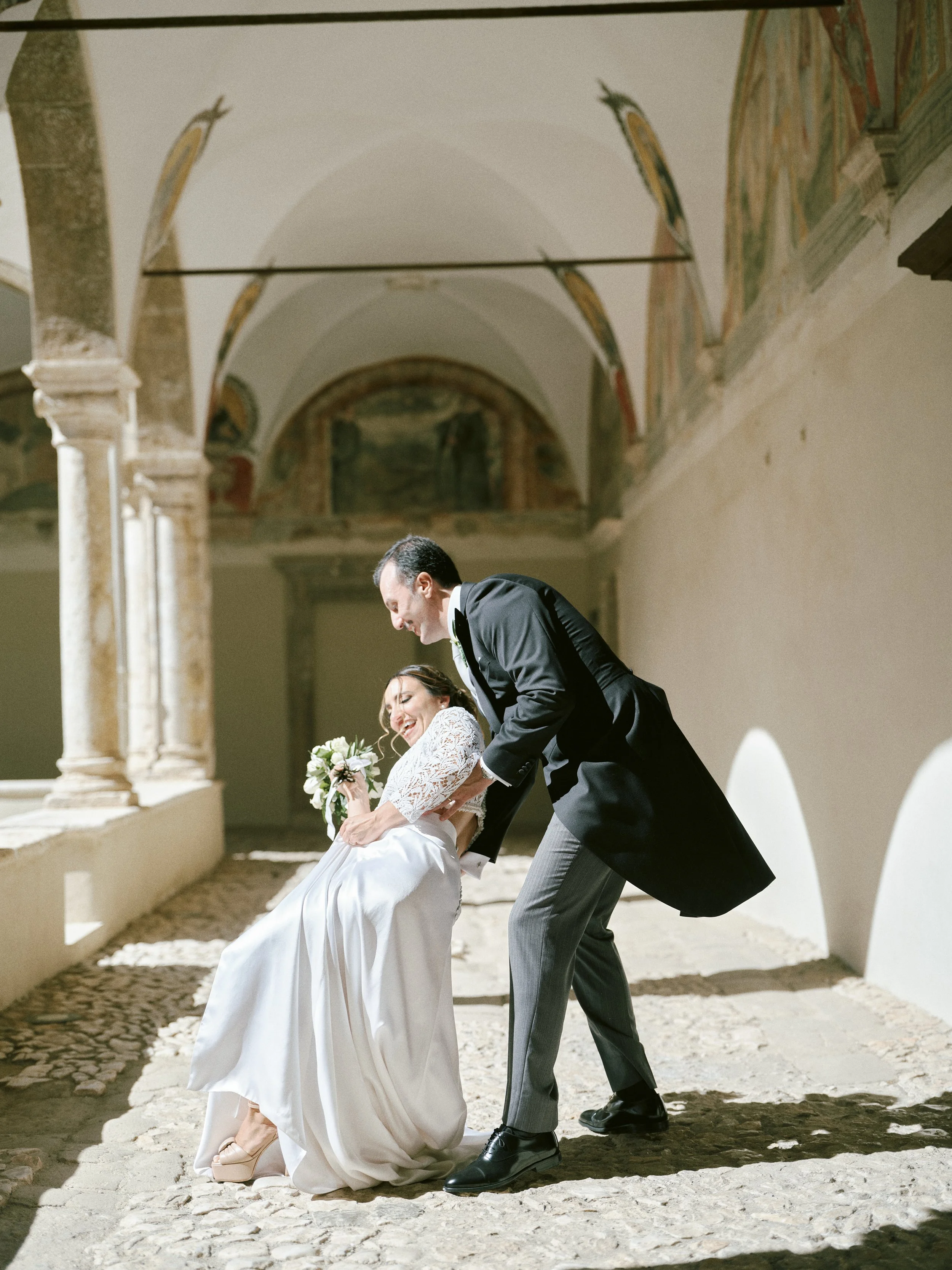 Vicky e Fra chiesa ii 131.jpg