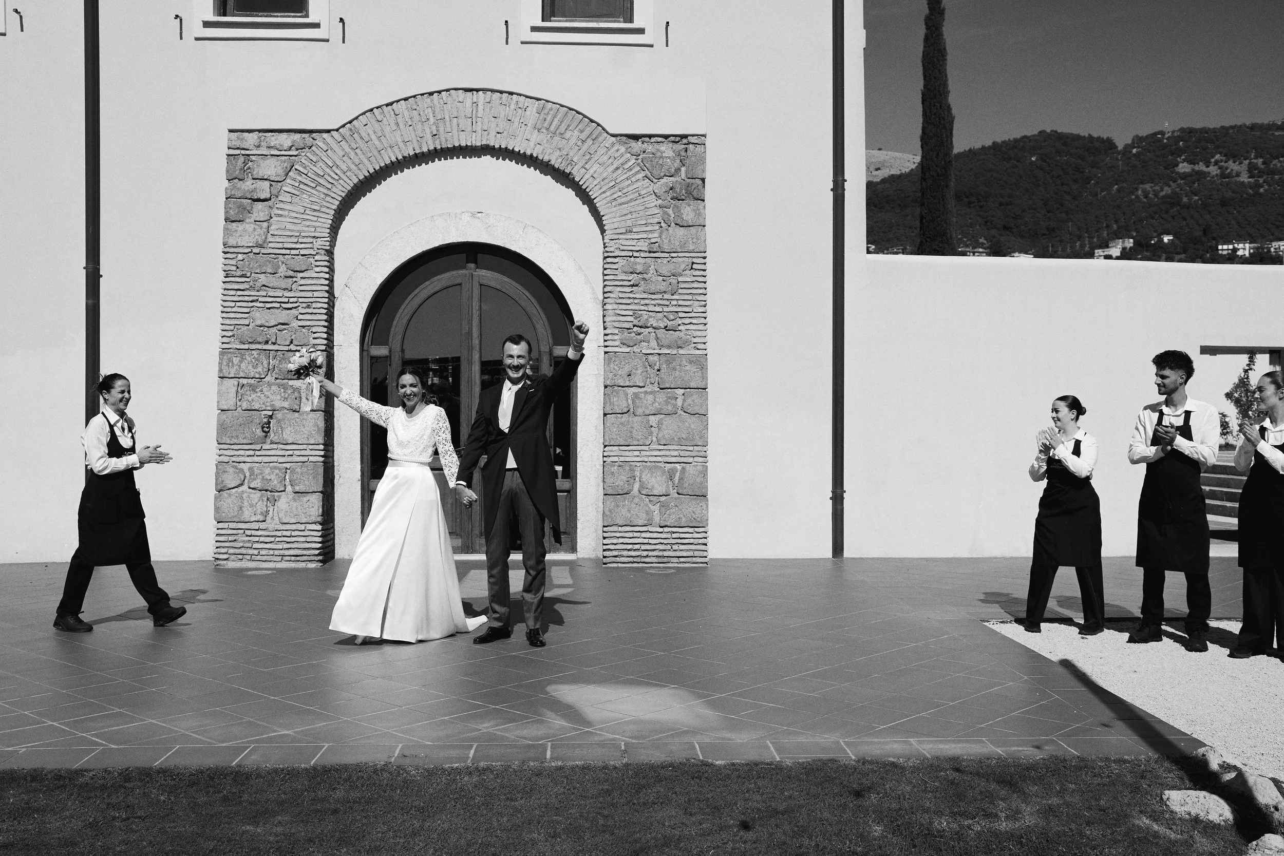 Vicky e Fra chiesa ii 140.jpg