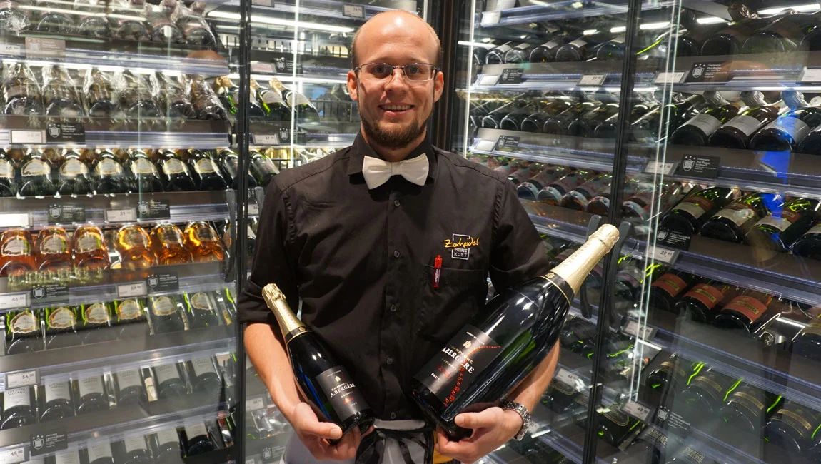 champagner-club-bar-david-gegen-goliath.jpg