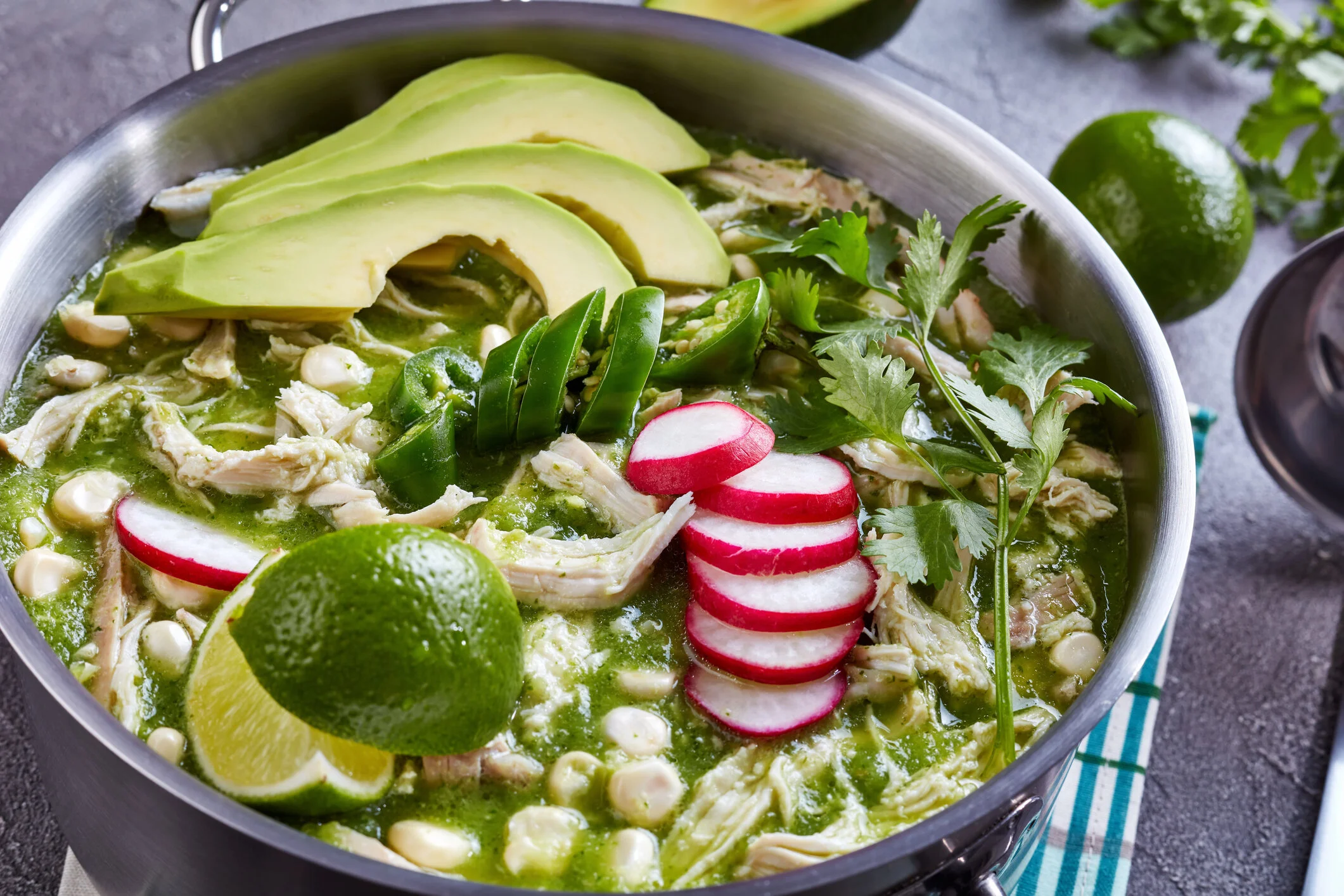 VERDE CURRY POZOLE