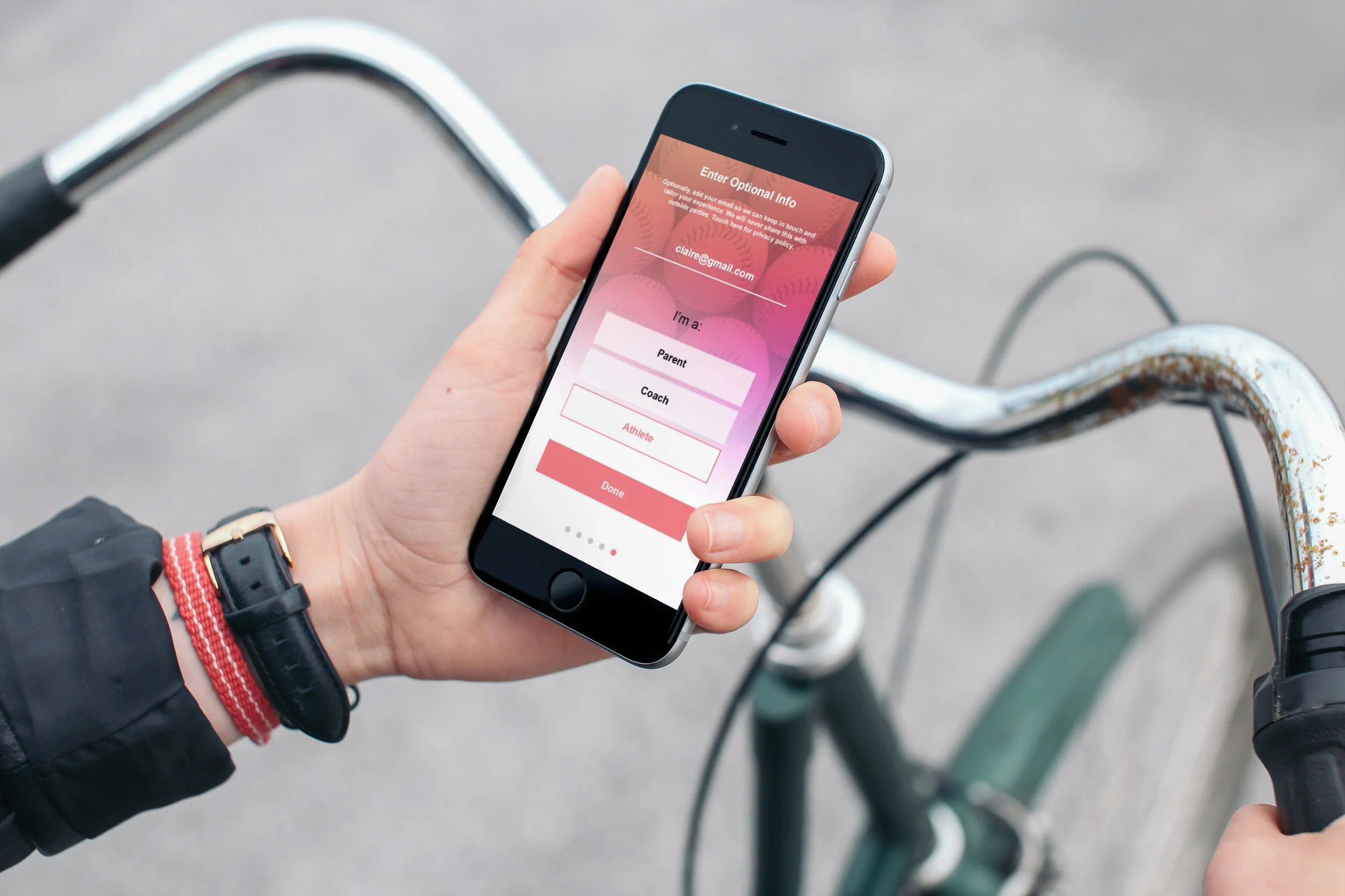 holding-iphone-6s-space-gray-on-bike.jpg