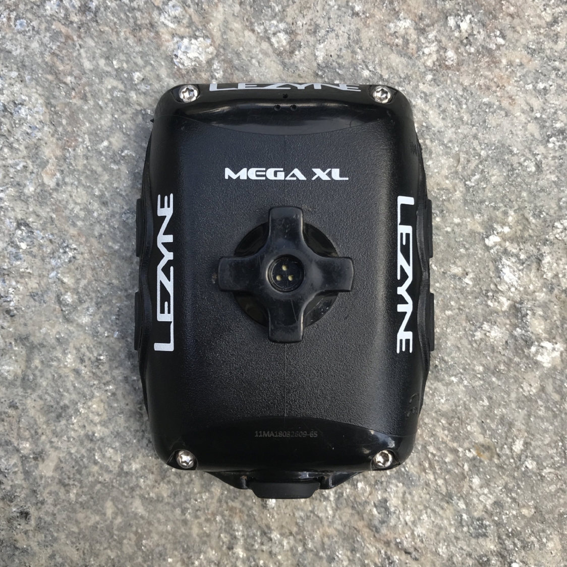 Lezyne Mega XL GPS back