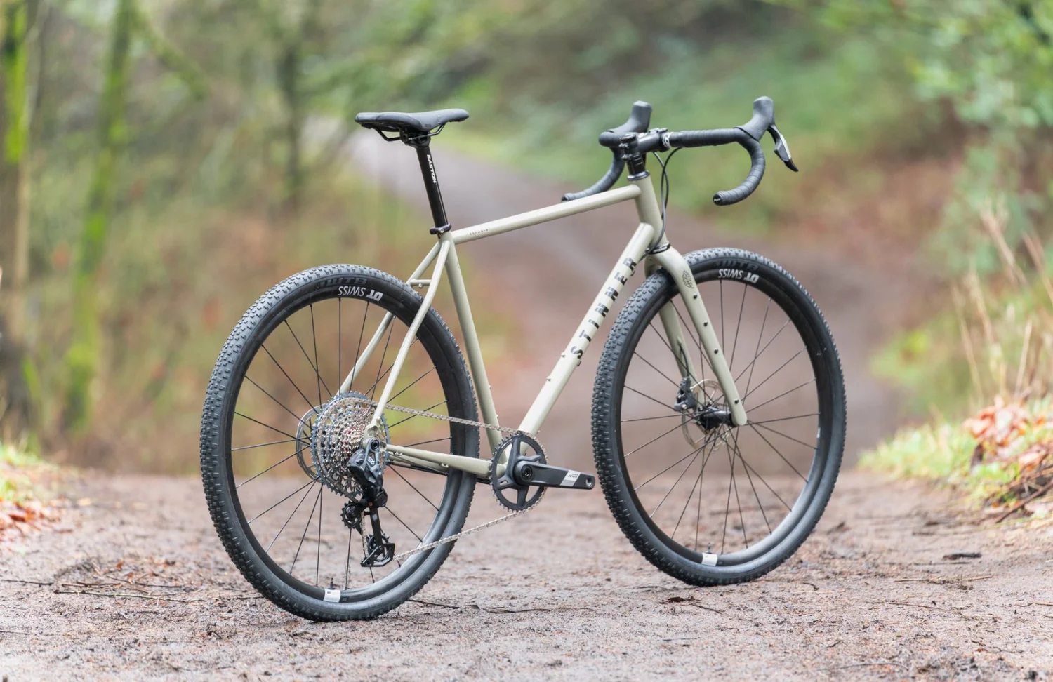 How to Select Petite Gravel Bike for Women: Expert Tips