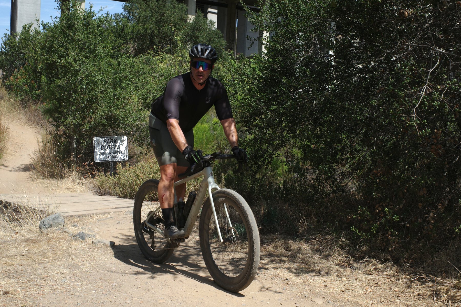 Hit-and-Run Bike Crashes: No Plate, No Witnesses — What Options Do You Have?