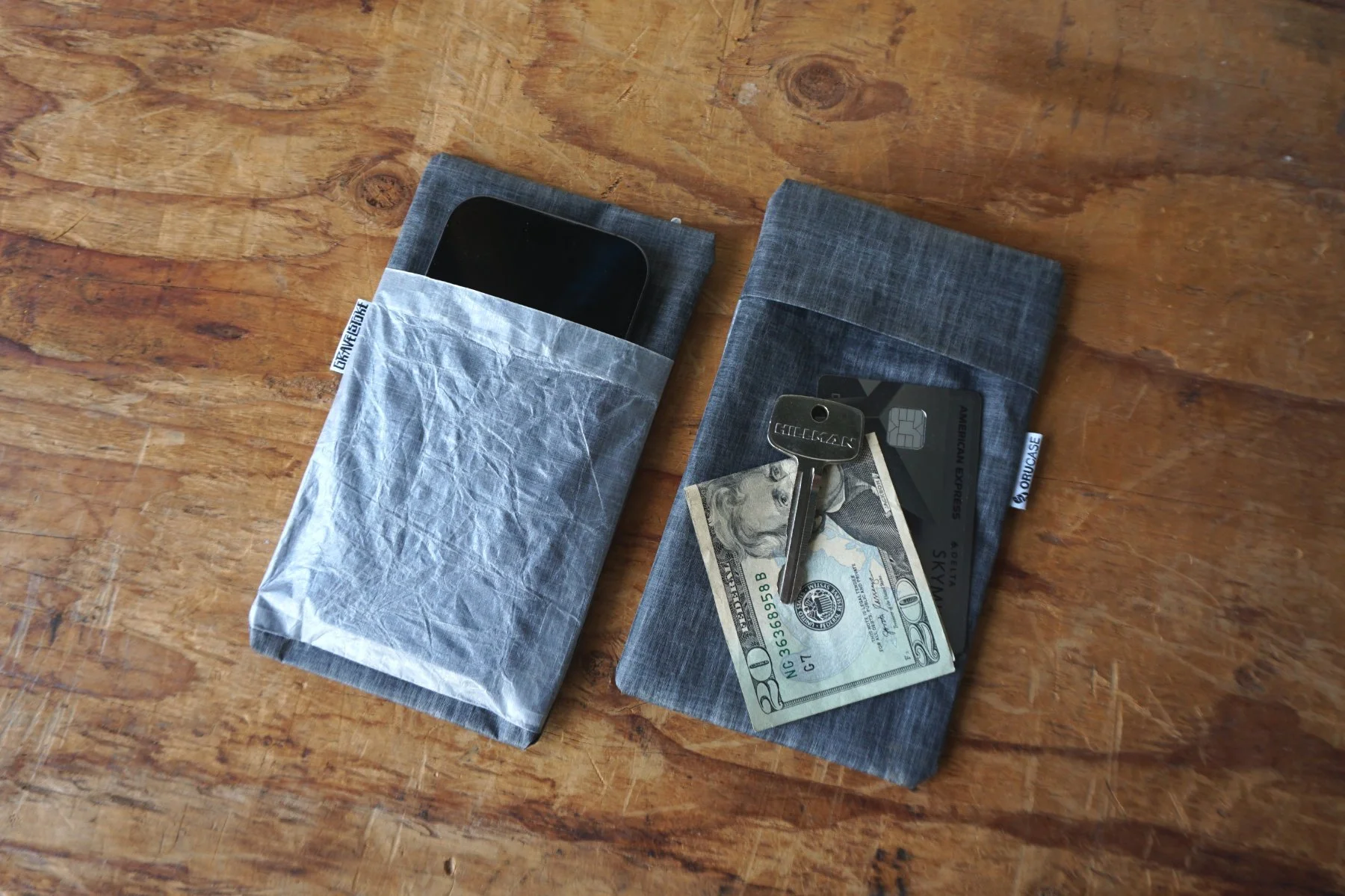 the-explore-wallet-gravelstoke-x-orucase_function.jpg
