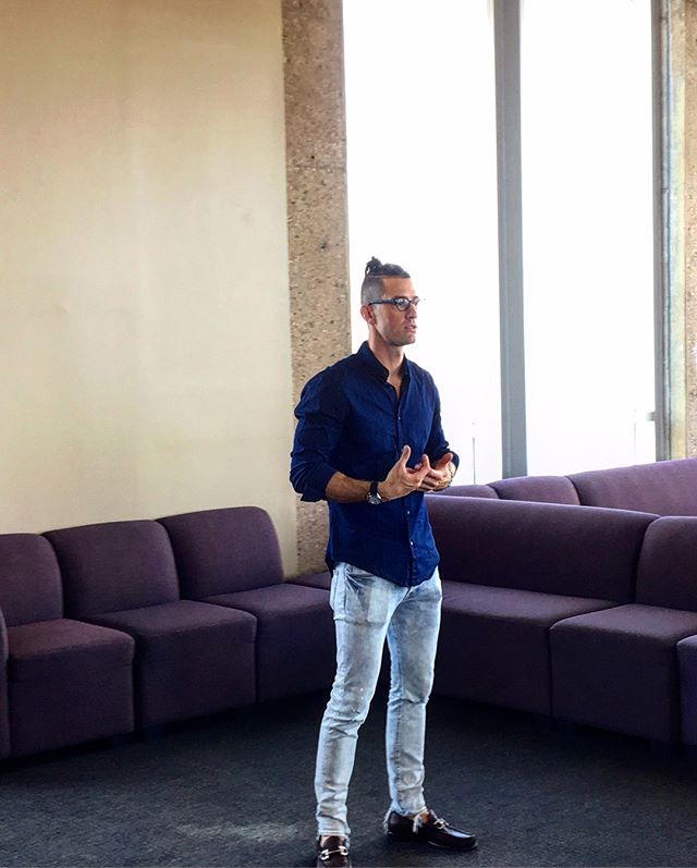 A huge thank you to growth hacking expert and long time friend of Endevvr Jonathan Maxim for coming in and speaking today! 
Jonathan is the founder of Vea Fitness, an app that rewards you for being active and is the founder of K&amp;J Growth Hacking,