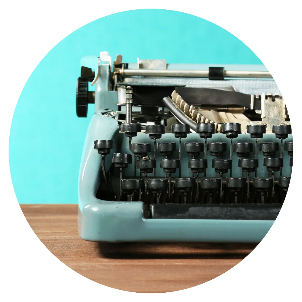 typewritter_teal_circle.jpg