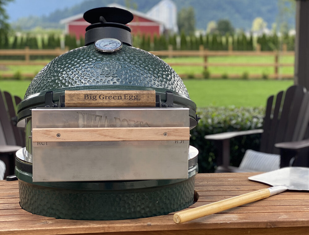 How to Grill Pizza on a Big Green Egg - Vindulge