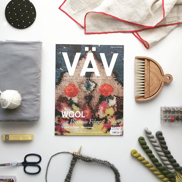 It's a #studiosaturday and there are so many good things I can work on including catching up on my #summerofbasics list but first this #vav magazine has been waiting patiently for me since I picked it up at @weavingworks in May (May!).