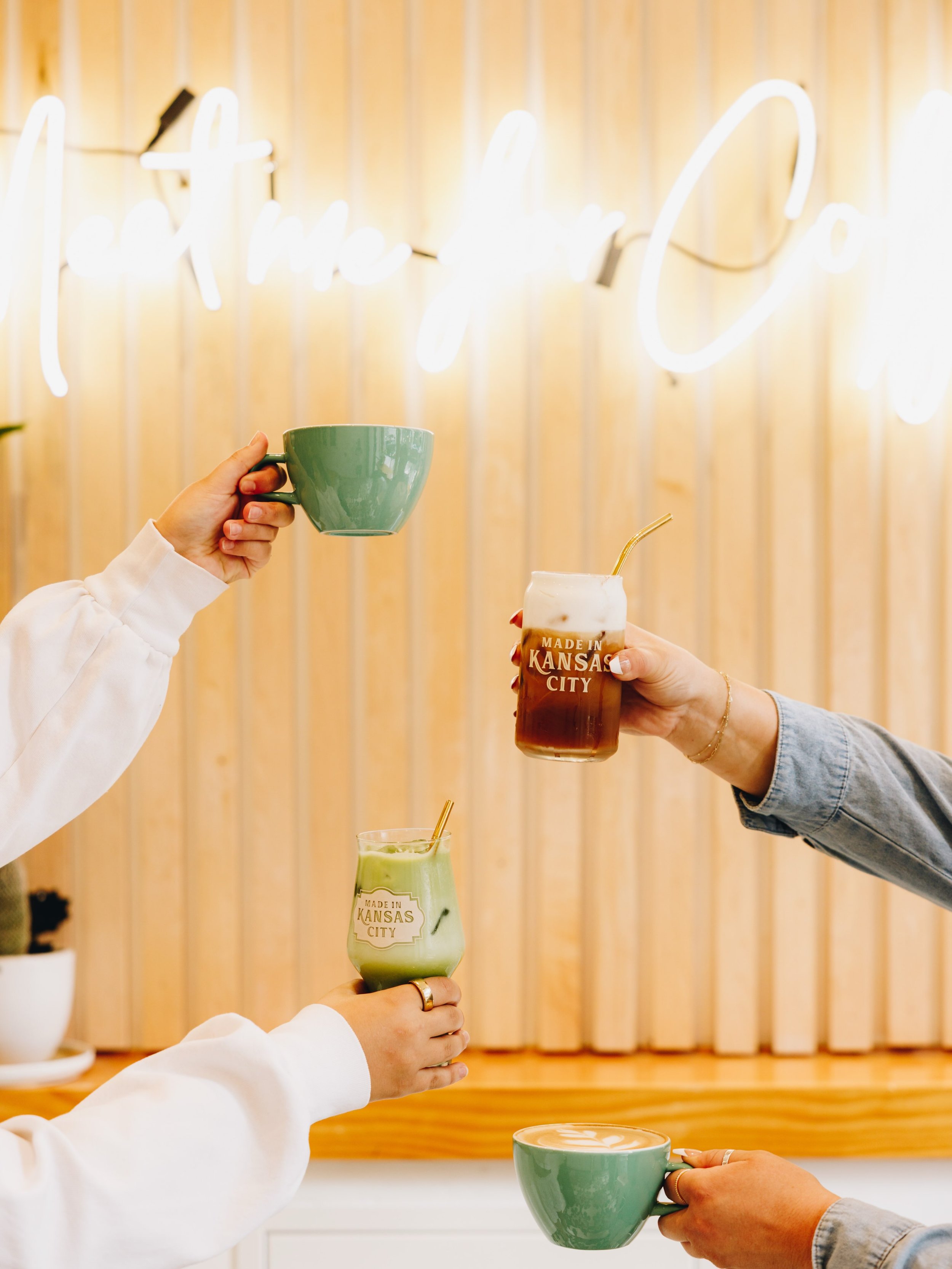 How many Fall cafe drinks have you tried?! We have an idea of the favorite&hellip;👀