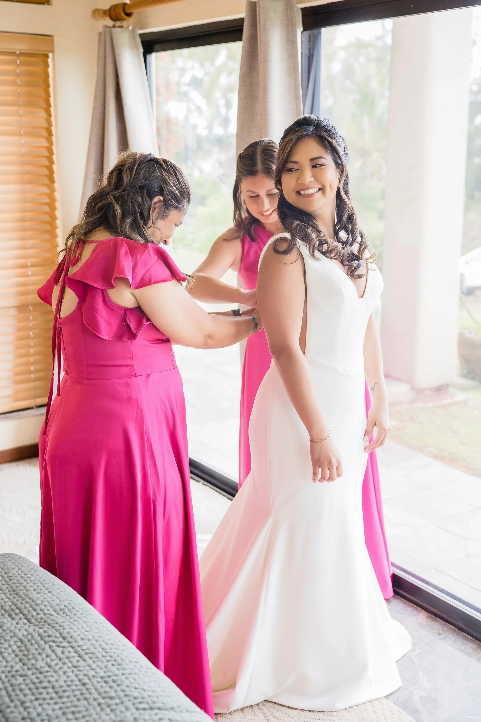 kc-wedding-photographer-maui-getting-ready-10.jpg