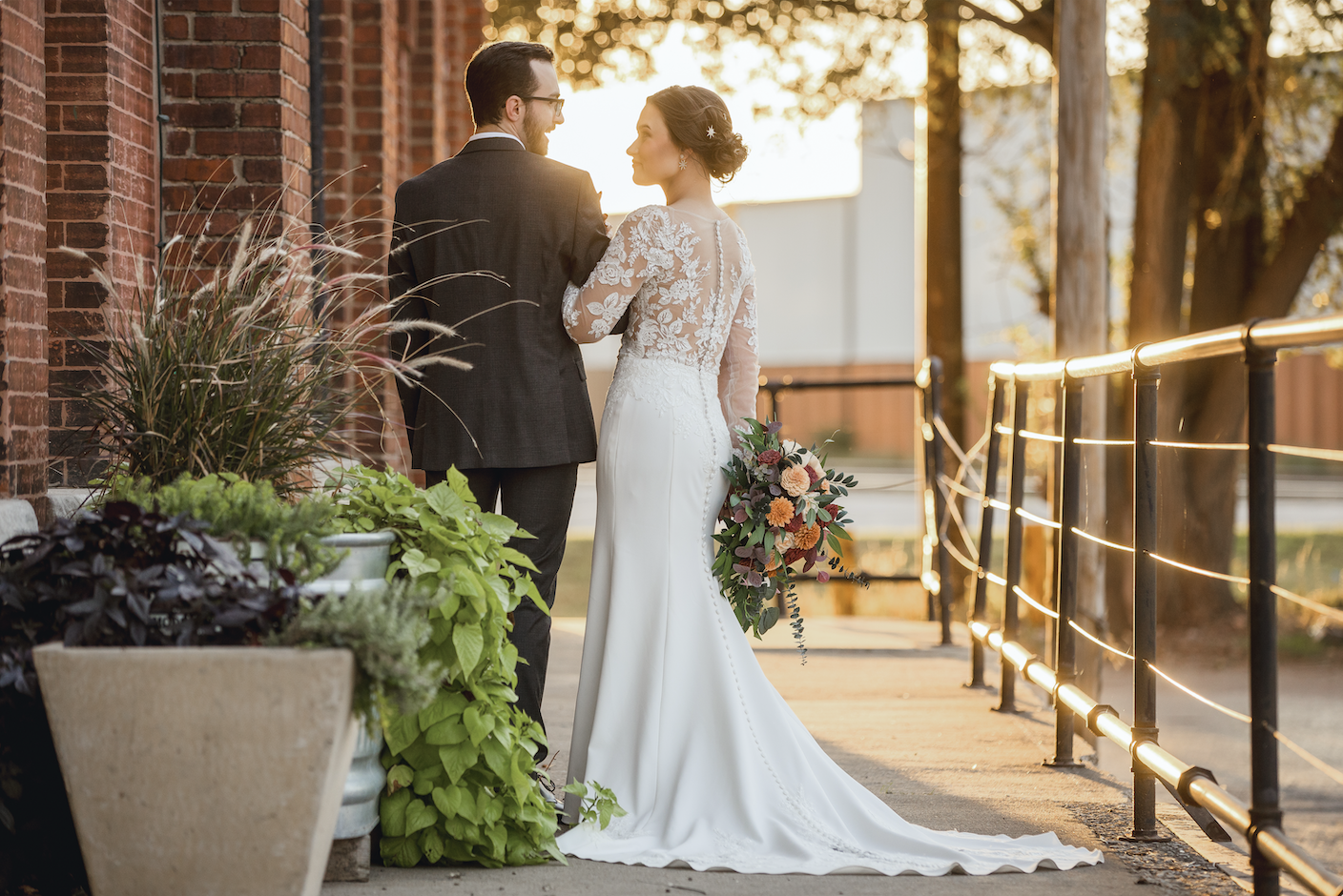 A Love Written in the Stars | Jessica &amp; Alec’s Kansas City Wedding