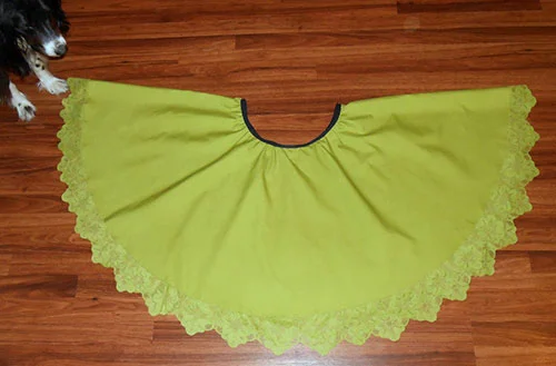 Sewing Tutorial: Turn a Vintage Tablecloth into a Skirt