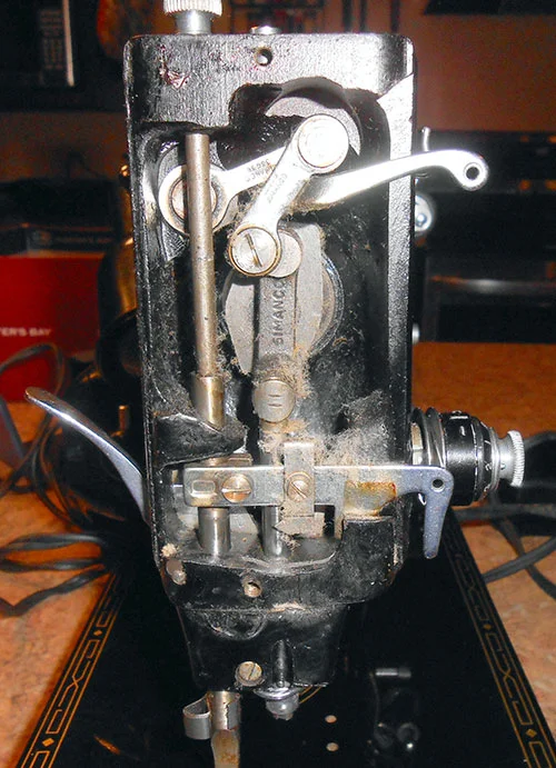 Vintage Singer 99k Sewing Machine: Cleaning, Restoring, and Troubleshooting