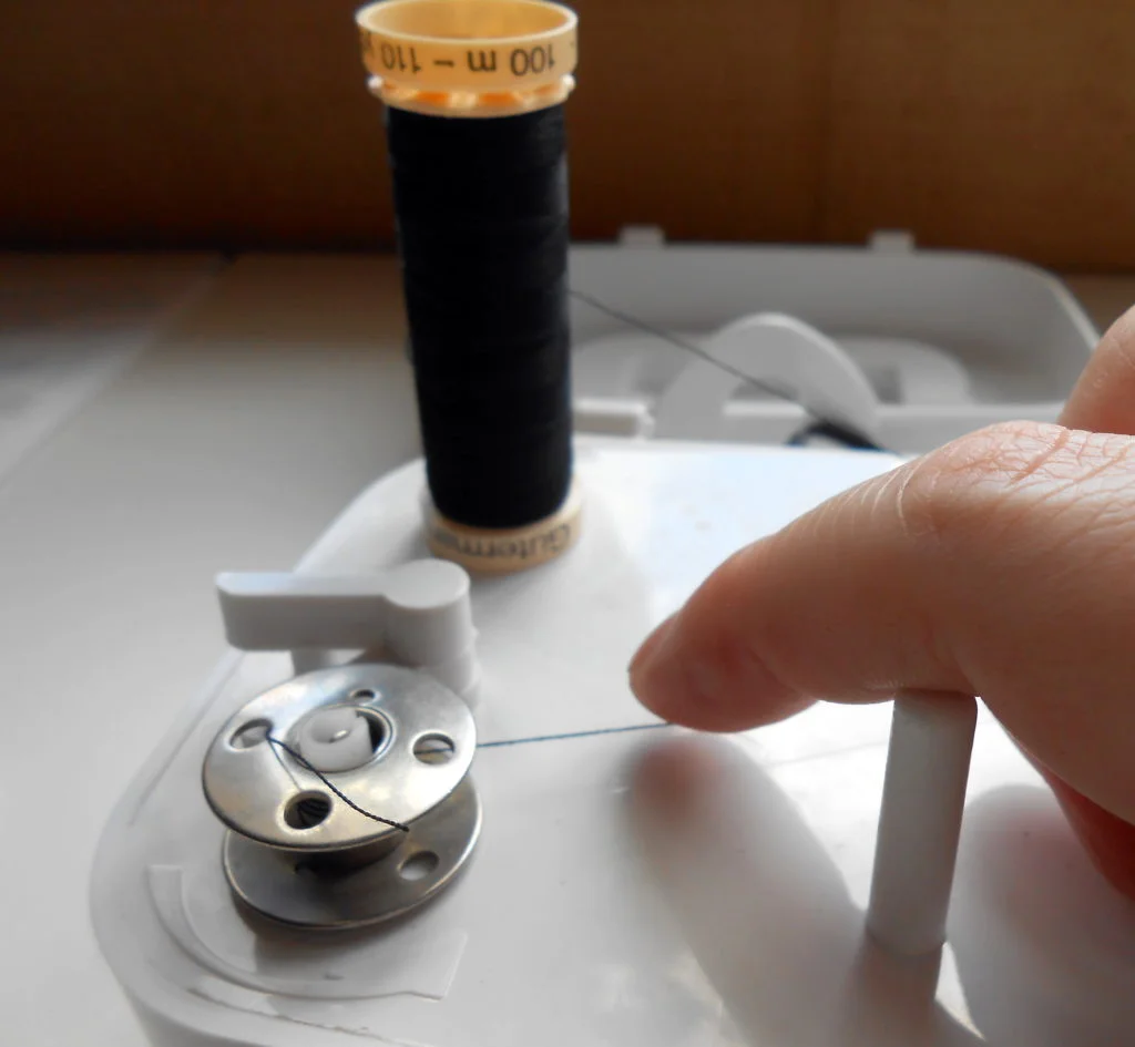 Sewing Tips: How to Use the Sidewinder--No More Unevenly Wound Bobbins!