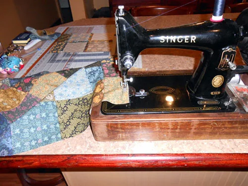 How to Fix a Floppy Sewing Machine Cover