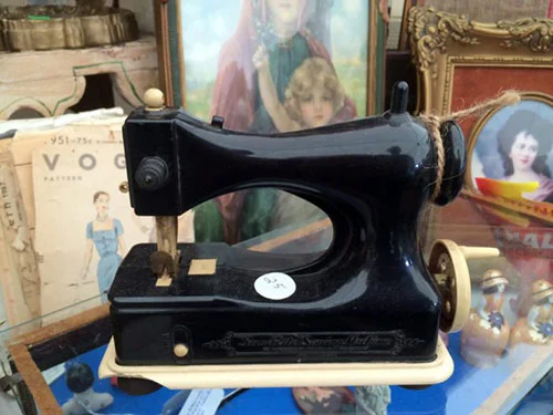 Brimfield Review: Vintage Sewing and Crafting Finds