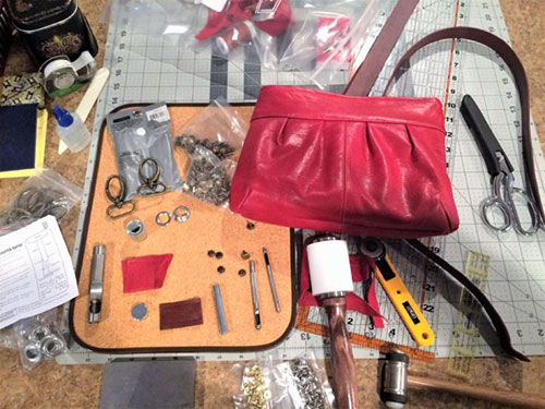 Beginners Guide To Painting Leather  Painting leather, Painted leather  purse, Painted leather bag