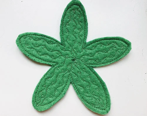Free Sewing Pattern and Tutorial: Flower Pincushion