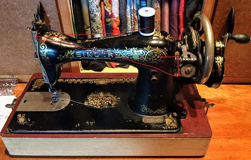 Troubleshoot and Repair Bobbin Winder Problems on a Singer 15