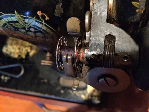 Troubleshoot and Repair Bobbin Winder Problems on a Singer 15