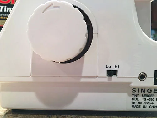The Singer Tiny Serger: A Little Gem