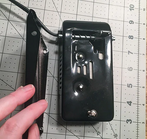 How to Replace a Sewing Machine Motor and Foot Pedal